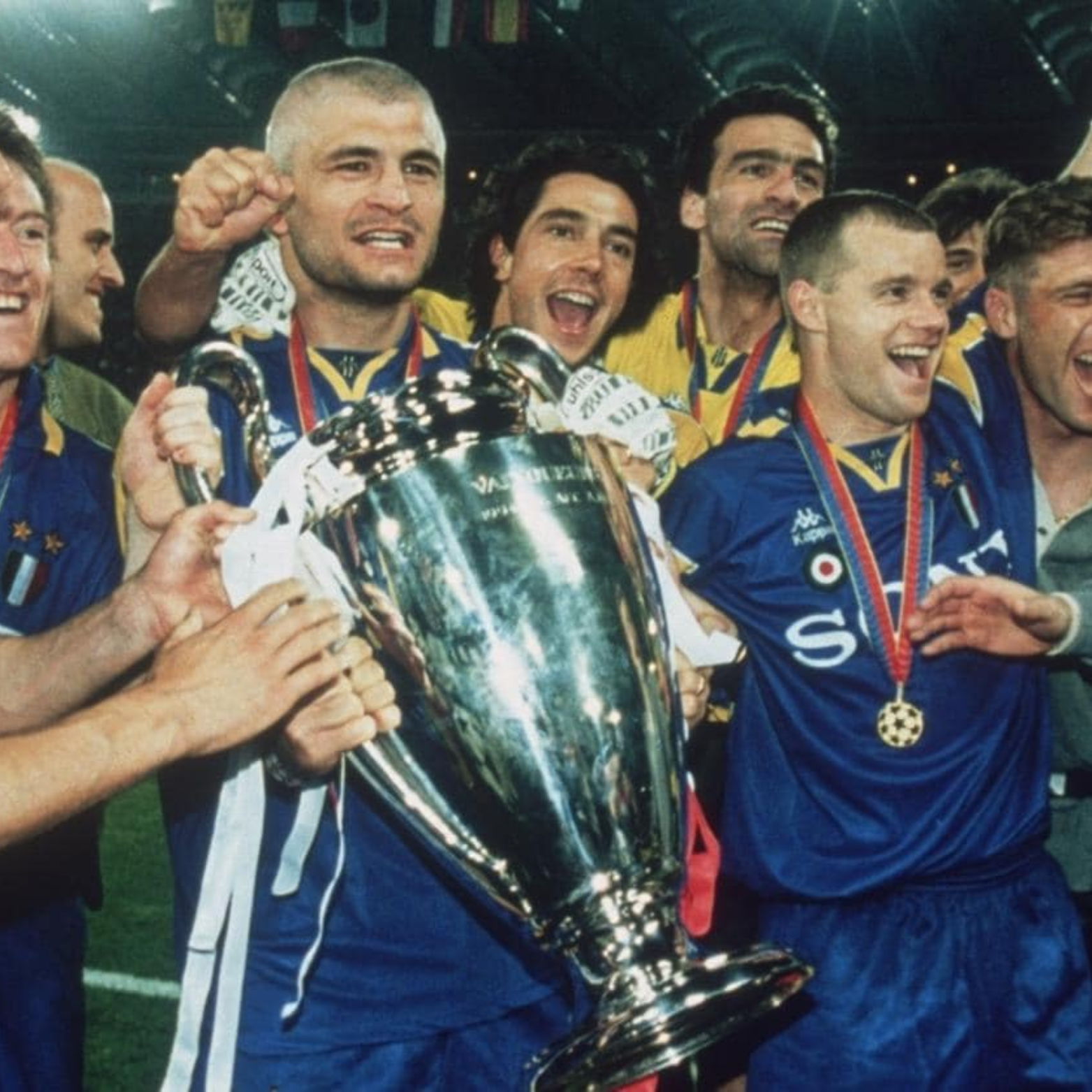 Juventus Away Shirt 1995/96