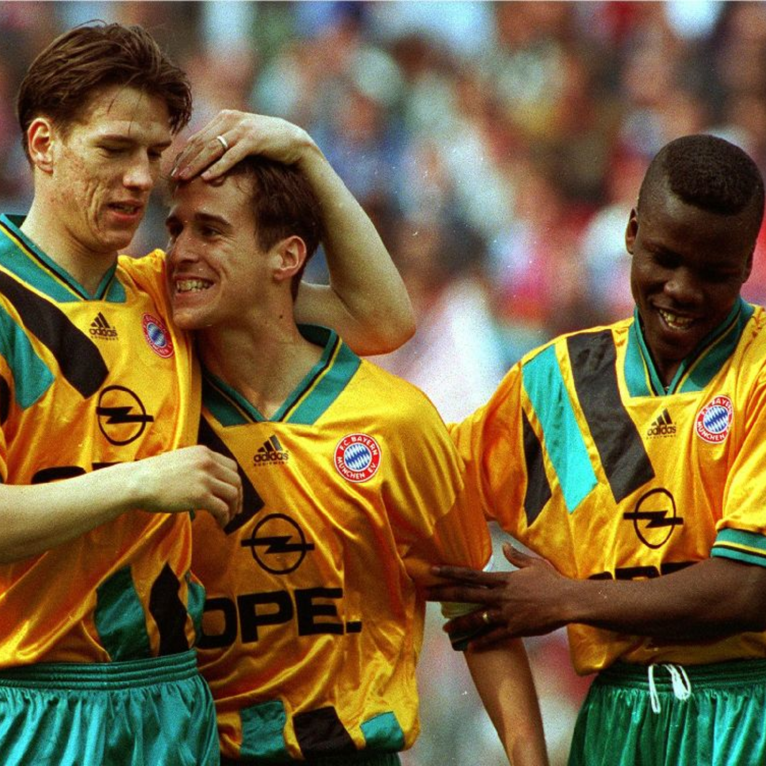 Bayern Munich Away Shirt 1993/95