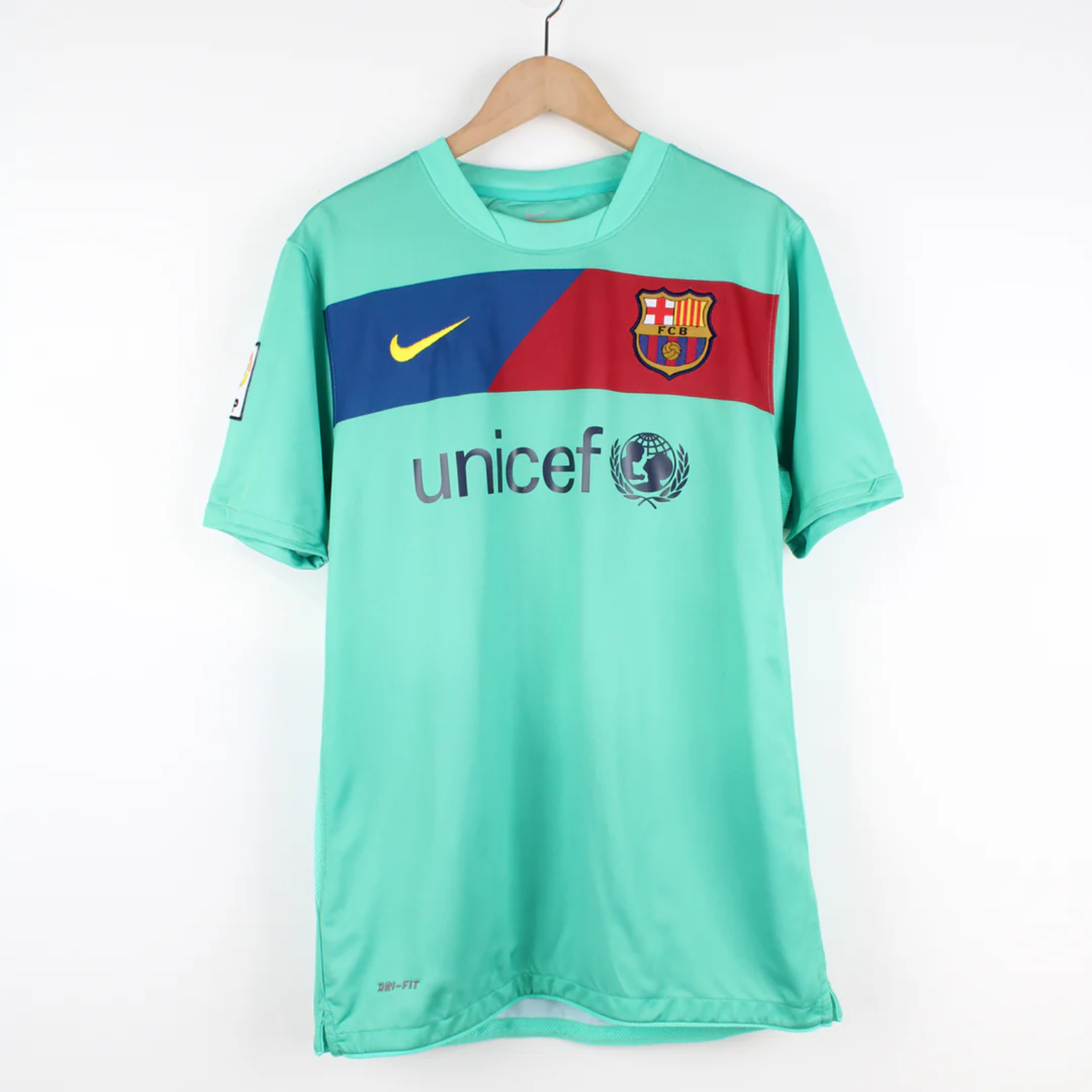 Barcelona Away Shirt 2010/11