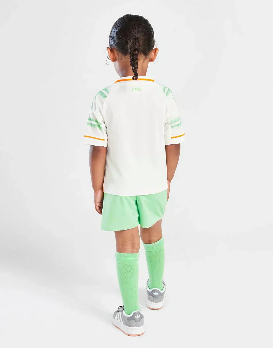 Het derde tenue van Celtic Kids voor het seizoen 2025-26.