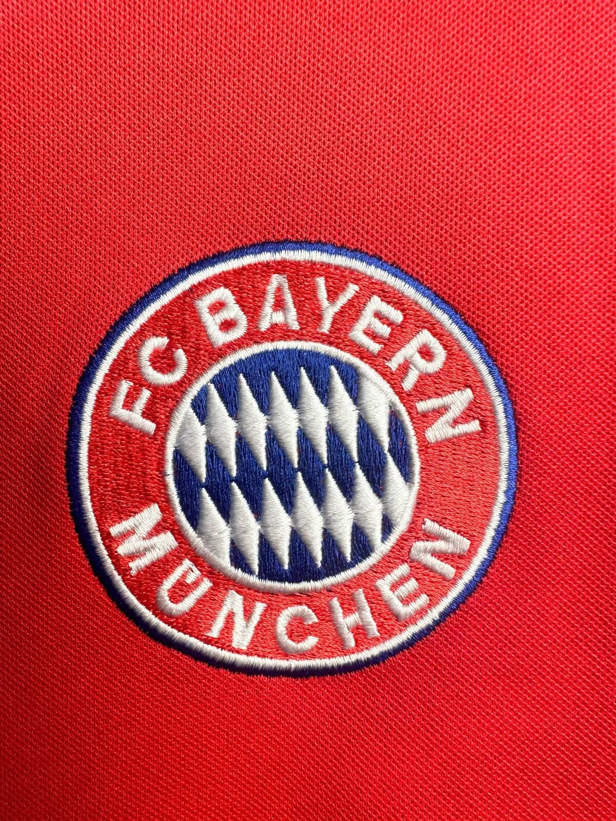 Bayern Munich Home Shirt - 2001-2002