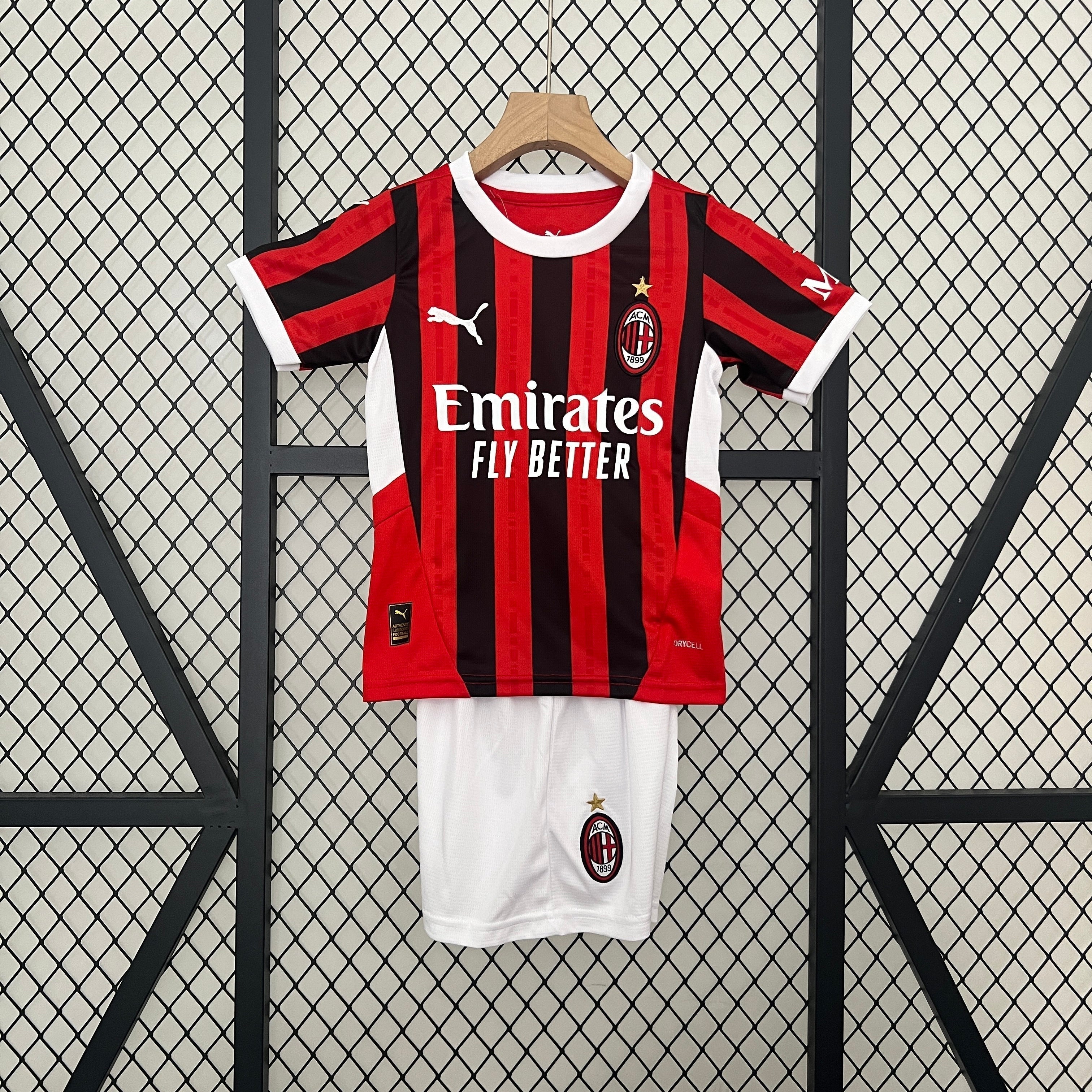 AC Milan kindervoetbaltenue 2024/25 Thuis