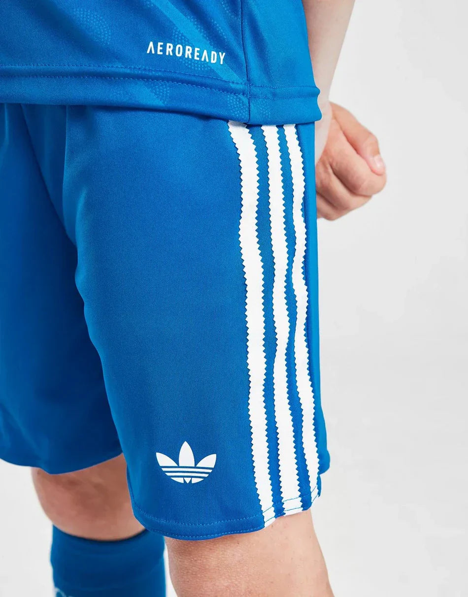 Real Madrid kindervoetbaltenue 2025/26, derde versie