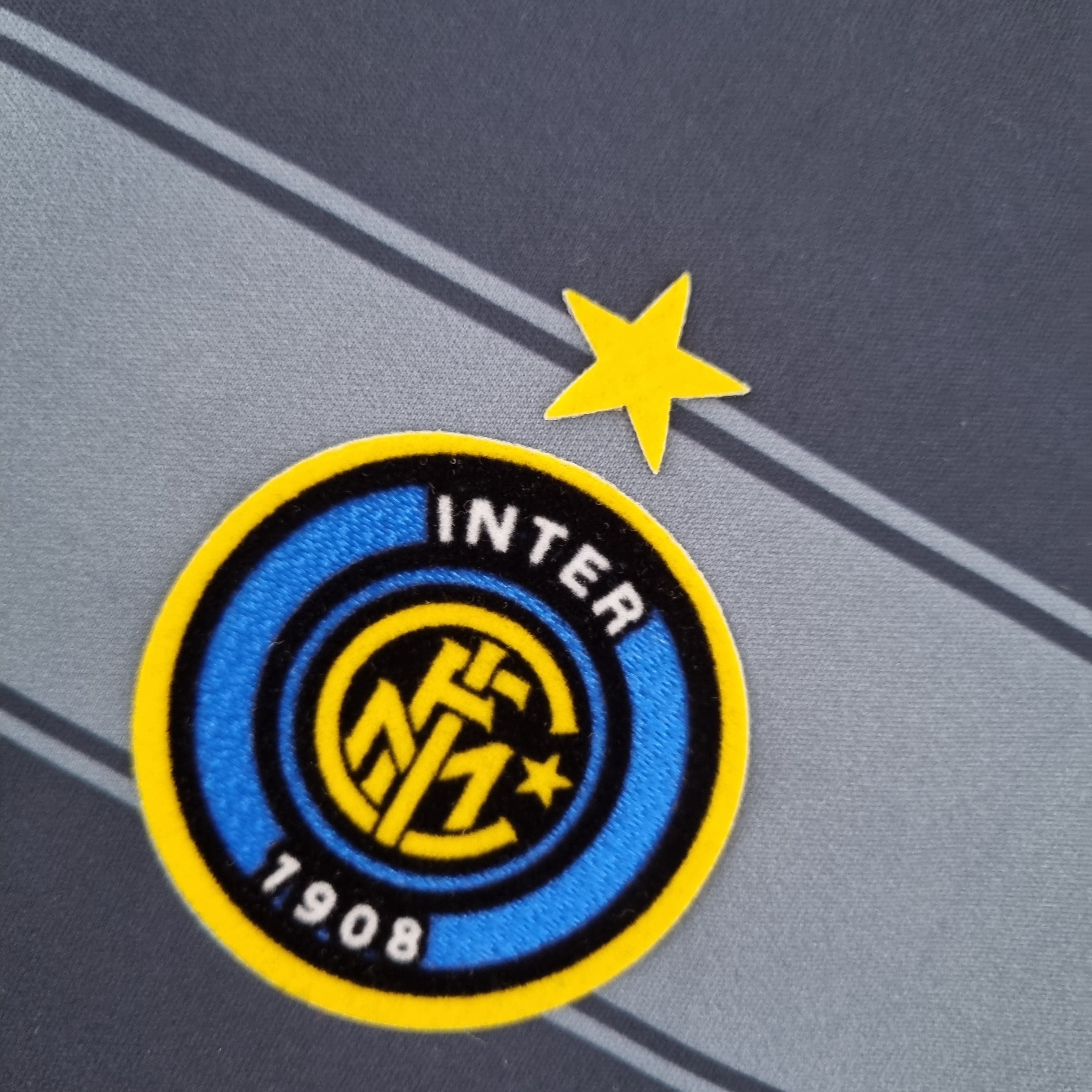 Kit retrò Inter Milan 2004